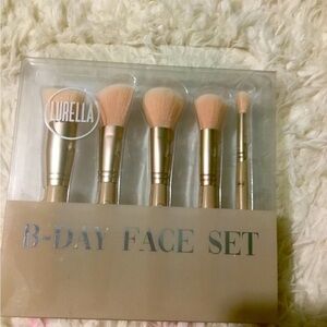 NWT Girabella cosmetic brushes excellent quality